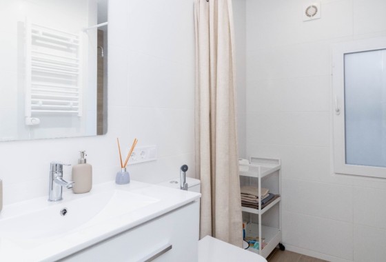 Herverkoop - Stadswoning -
Orihuela Costa - La Zenia