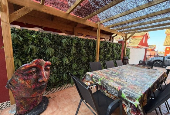 Herverkoop - Halfvrijstaande villa -
Orihuela Costa - Villamartín