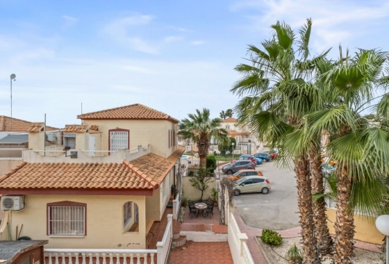 Venta - Casa de pueblo -
Orihuela Costa - La Florida