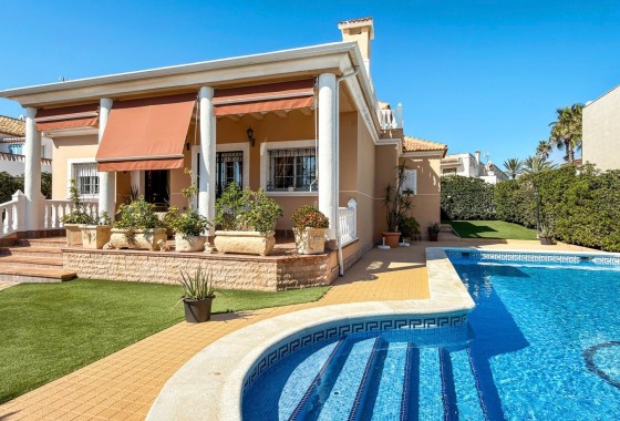 Resale - Freistehende Villa -
Torrevieja - Torrelamata - La Mata