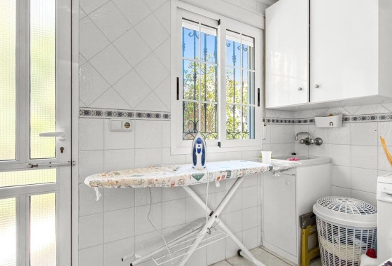 Resale - Freistehende Villa -
Torrevieja - Torrelamata - La Mata