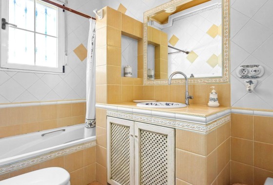 Resale - Freistehende Villa -
Torrevieja - Torrelamata - La Mata