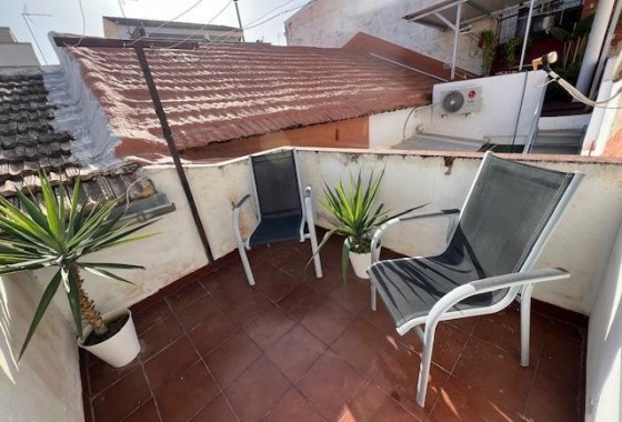 Resale - Stadthaus -
Dolores - Centro