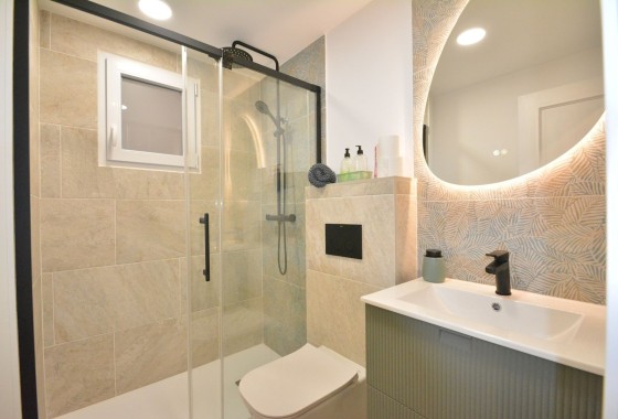 Herverkoop - Appartement / Flat -
Torrevieja - Costa Blanca