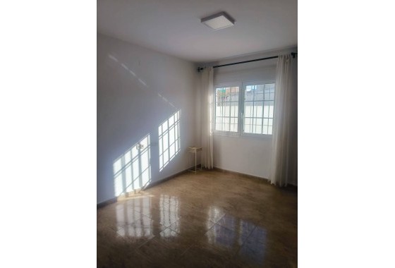 Herverkoop - Stadswoning -
Torre Pacheco - Balsicas