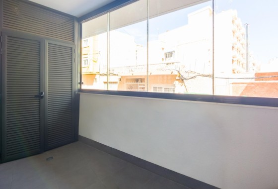 Sale - Apartment Flat -
Torrevieja - Estacion de autobuses