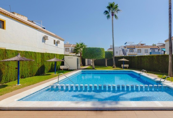 Resale - Wohnung / Appartement -
Torrevieja - La Siesta - El Salado - Torreta