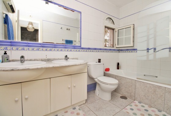 Herverkoop - Stadswoning -
Villamartín - LOS DOLSES