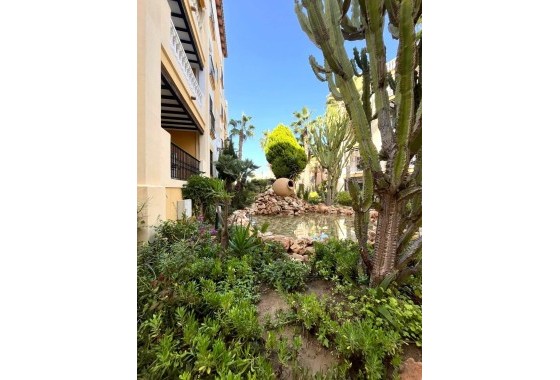 Herverkoop - Appartement / Flat -
Torrevieja - Los Frutales