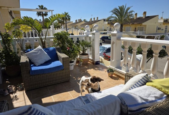 Herverkoop - Halfvrijstaande villa -
Benijofar - Benimar 1