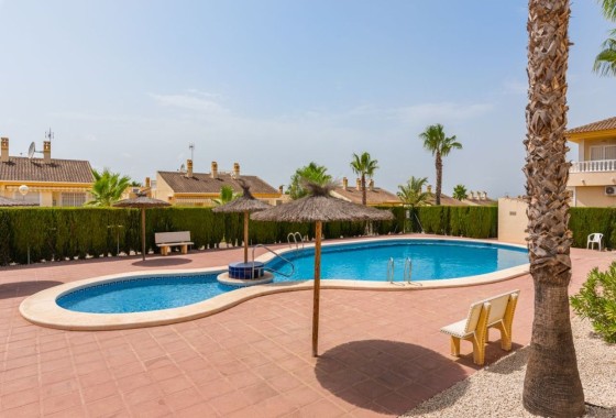 Herverkoop - Halfvrijstaande villa -
Benijofar - Benimar 1