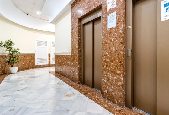 Venta - Apartamento / Piso -
Torrevieja - Center