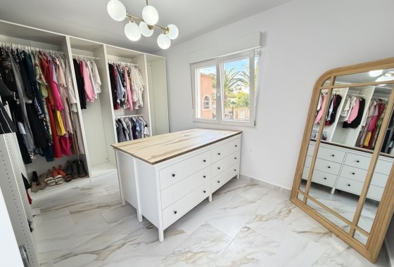 Venta - Chalet Independiente -
Orihuela Costa - Las Filipinas