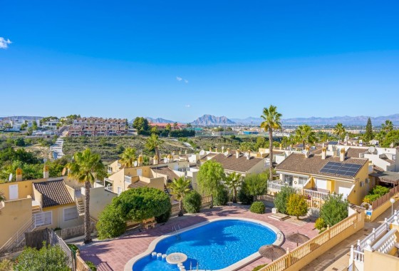 Herverkoop - Halfvrijstaande villa -
Benijofar - Benimar 1