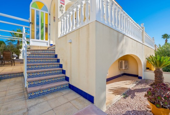 Herverkoop - Halfvrijstaande villa -
Benijofar - Benimar 1