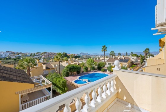 Herverkoop - Halfvrijstaande villa -
Benijofar - Benimar 1