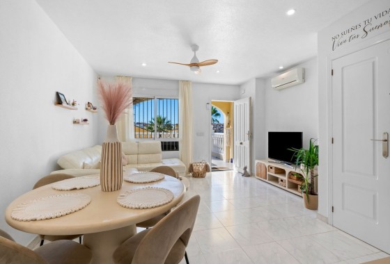 Herverkoop - Halfvrijstaande villa -
Benijofar - Benimar 1