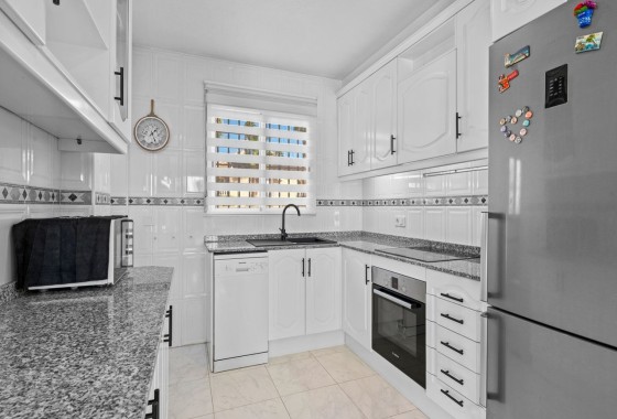 Herverkoop - Halfvrijstaande villa -
Benijofar - Benimar 1