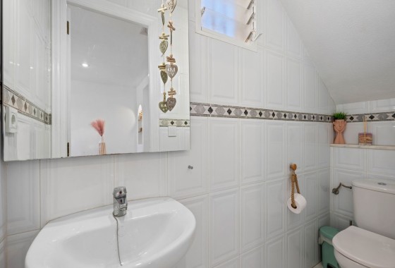 Herverkoop - Halfvrijstaande villa -
Benijofar - Benimar 1