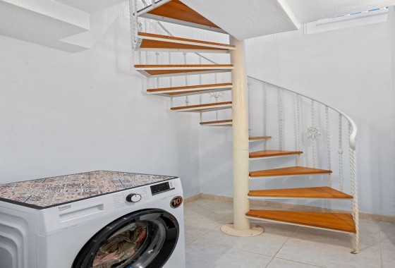 Herverkoop - Halfvrijstaande villa -
Benijofar - Benimar 1