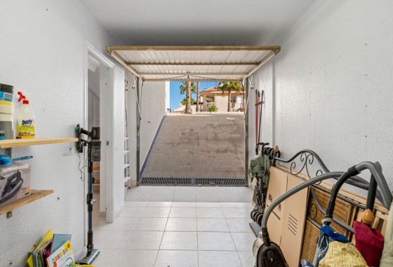 Herverkoop - Halfvrijstaande villa -
Benijofar - Benimar 1