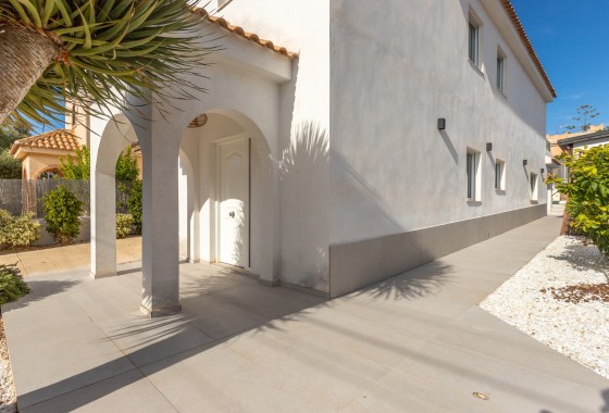 Resale - Freistehende Villa -
Los Balcones - Los Altos del Edén - Costa Blanca