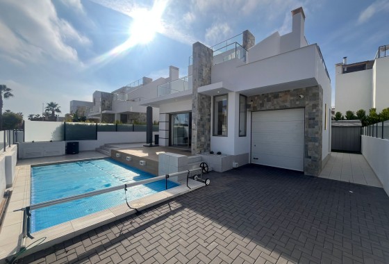 Herverkoop - Vrijstaande Villa -
Los Alcazares - Costa Calida