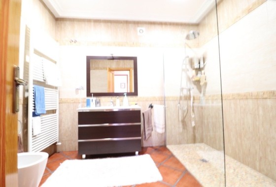 Sale - Villa -
Torrevieja - El chaparral