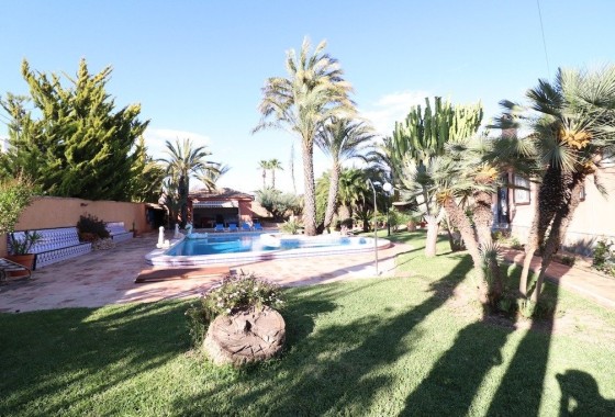 Sale - Villa -
Torrevieja - El chaparral