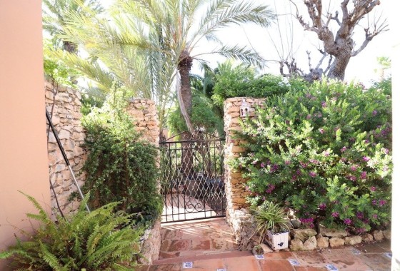 Sale - Villa -
Torrevieja - El chaparral
