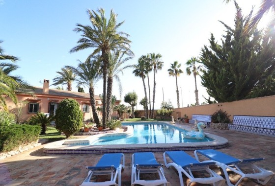 Sale - Villa -
Torrevieja - El chaparral