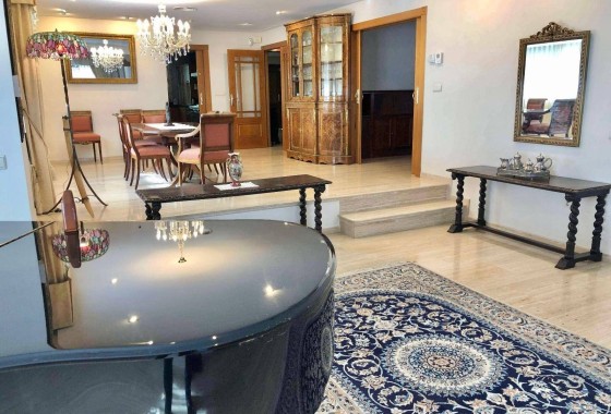 Venta - Chalet Independiente -
El Palmar
