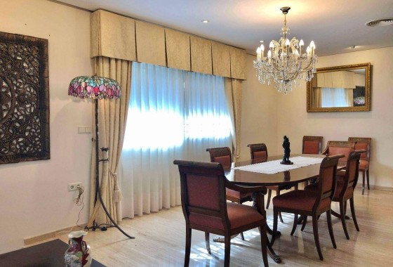 Venta - Chalet Independiente -
El Palmar
