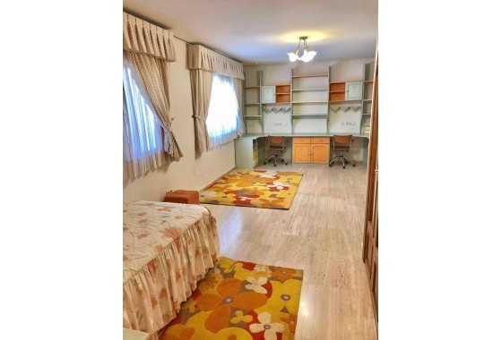 Venta - Chalet Independiente -
El Palmar