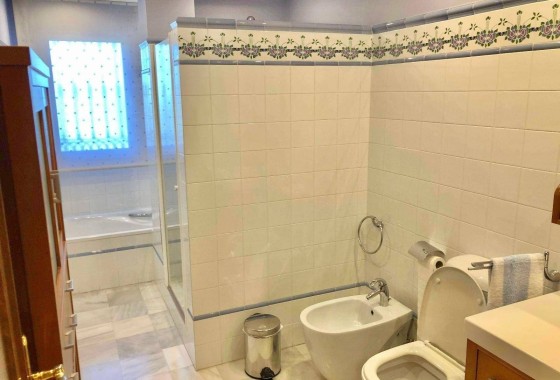 Venta - Chalet Independiente -
El Palmar