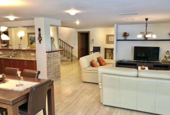 Venta - Chalet Independiente -
El Palmar