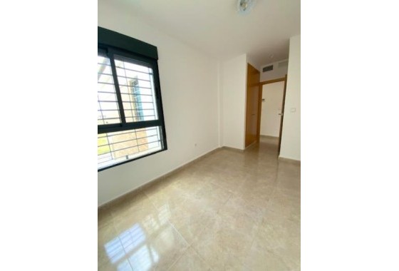 Venta - Chalet Independiente -
Roldan - Inland