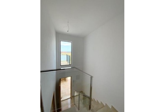 Venta - Chalet Independiente -
Roldan - Inland