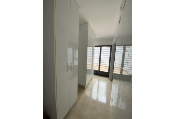 Venta - Chalet Independiente -
Roldan - Inland