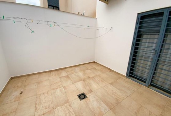 Venta - Chalet Independiente -
Roldan - Inland