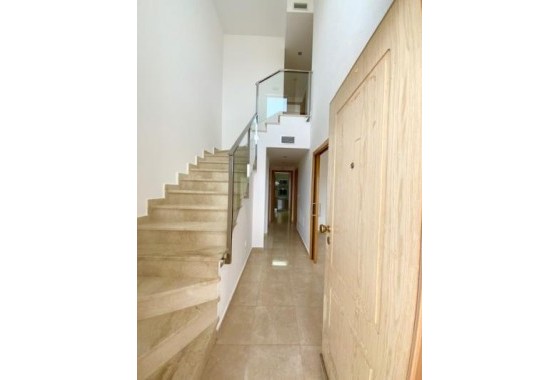 Venta - Chalet Independiente -
Roldan - Inland