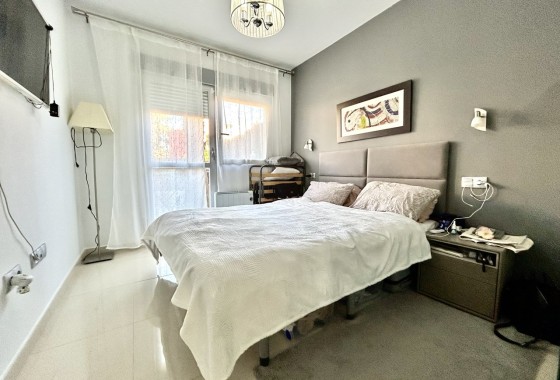 Herverkoop - Appartement / Flat -
Punta Prima - Costa Blanca