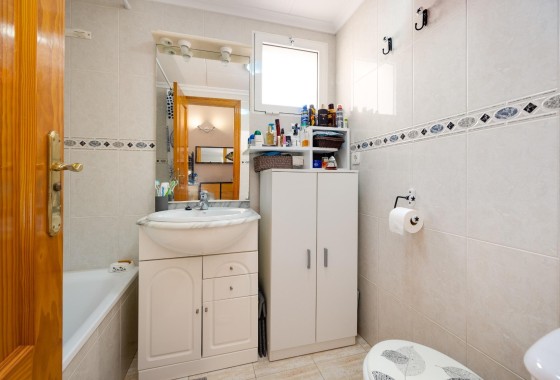 Venta - Apartamento / Piso -
Torrevieja - Estacion de autobuses
