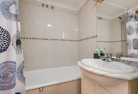 Venta - Apartamento / Piso -
Torrevieja - Estacion de autobuses
