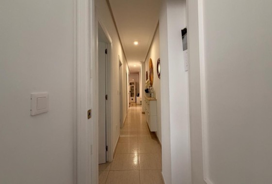 Venta - Apartamento / Piso -
Torrevieja - Center