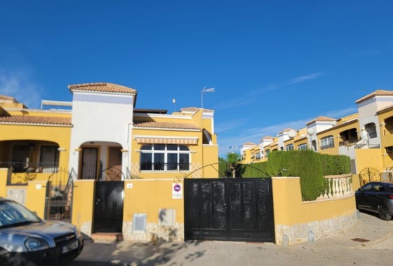 Sale - Town house -
Los Montesinos - Los Montesinos - Urb. La Herrada