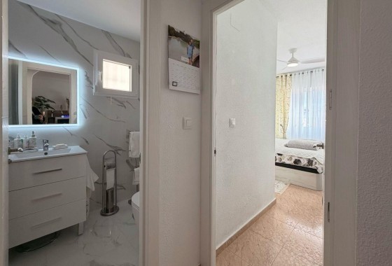 Venta - Apartamento / Piso -
Torrevieja - Nueva Torrevieja