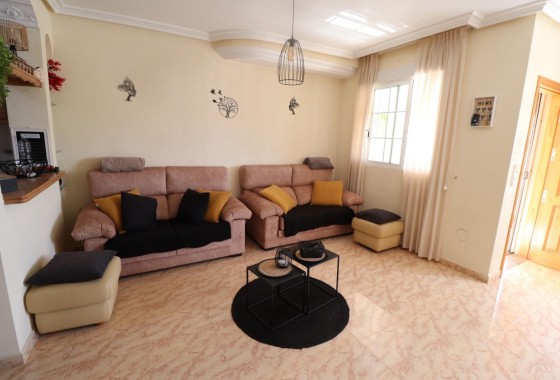 Herverkoop - Vrijstaande Villa -
Villamartín - Costa Blanca
