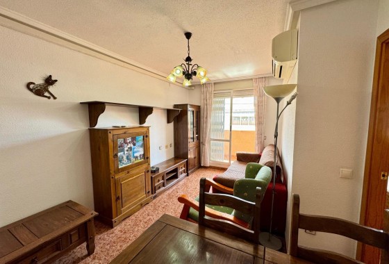 Resale - Wohnung / Appartement -
Torrevieja - Center