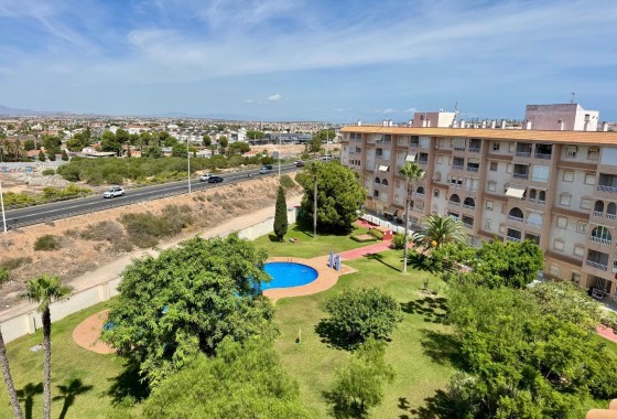 Resale - Wohnung / Appartement -
Torrevieja - Center